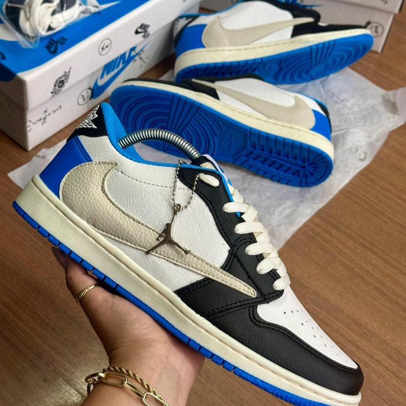Tênis Jordan Travis Scott