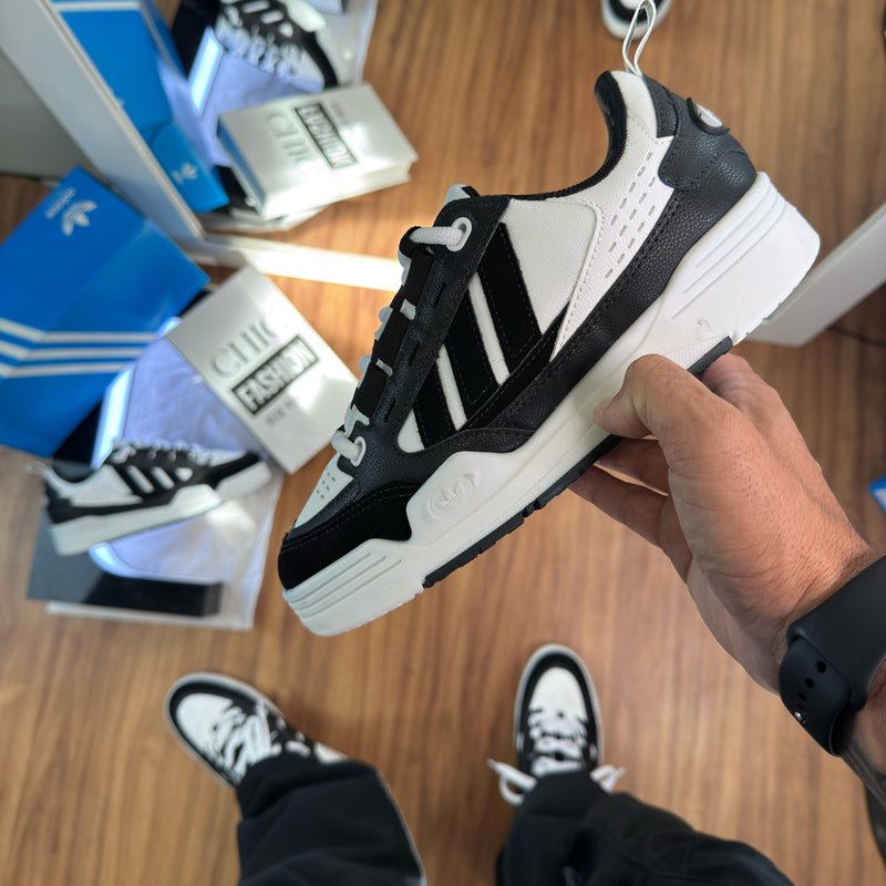 Tênis Adidas Adi2000