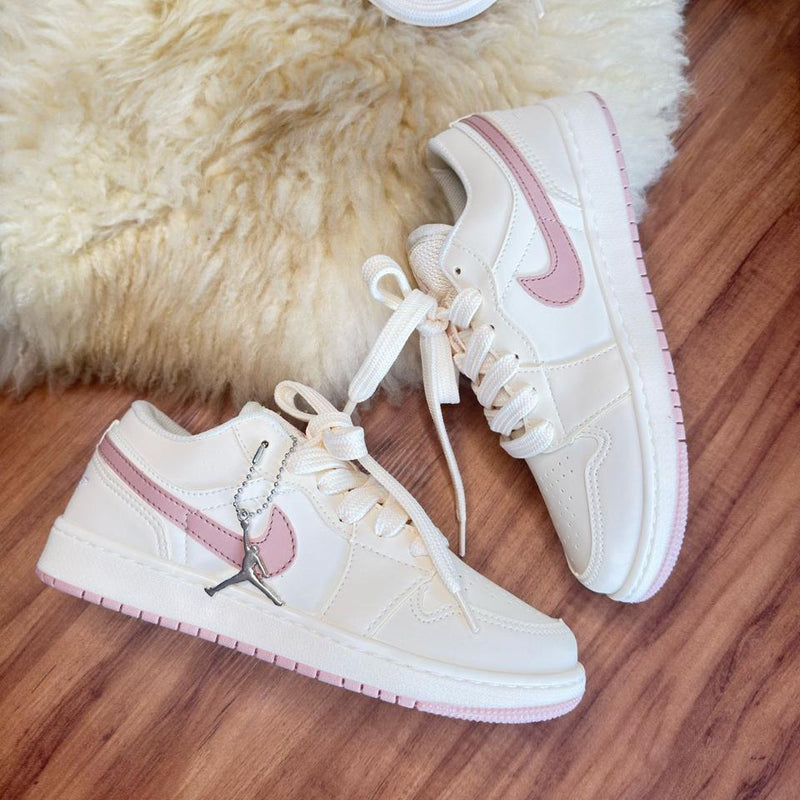 Nike Jordan Low