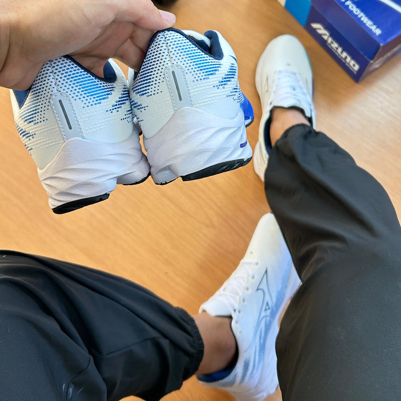 Tênis Mizuno wave rider 28